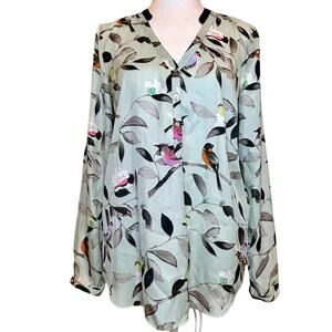 BIRDS Zara Blouse Top Sz Medium Green Long Sleeve V Neck Green